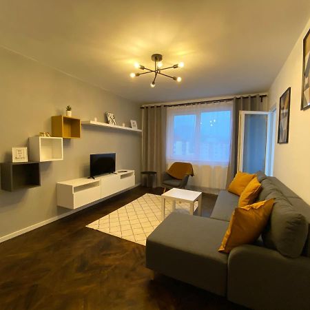 Bcb Aparts Mountain View Brasov Bagian luar foto